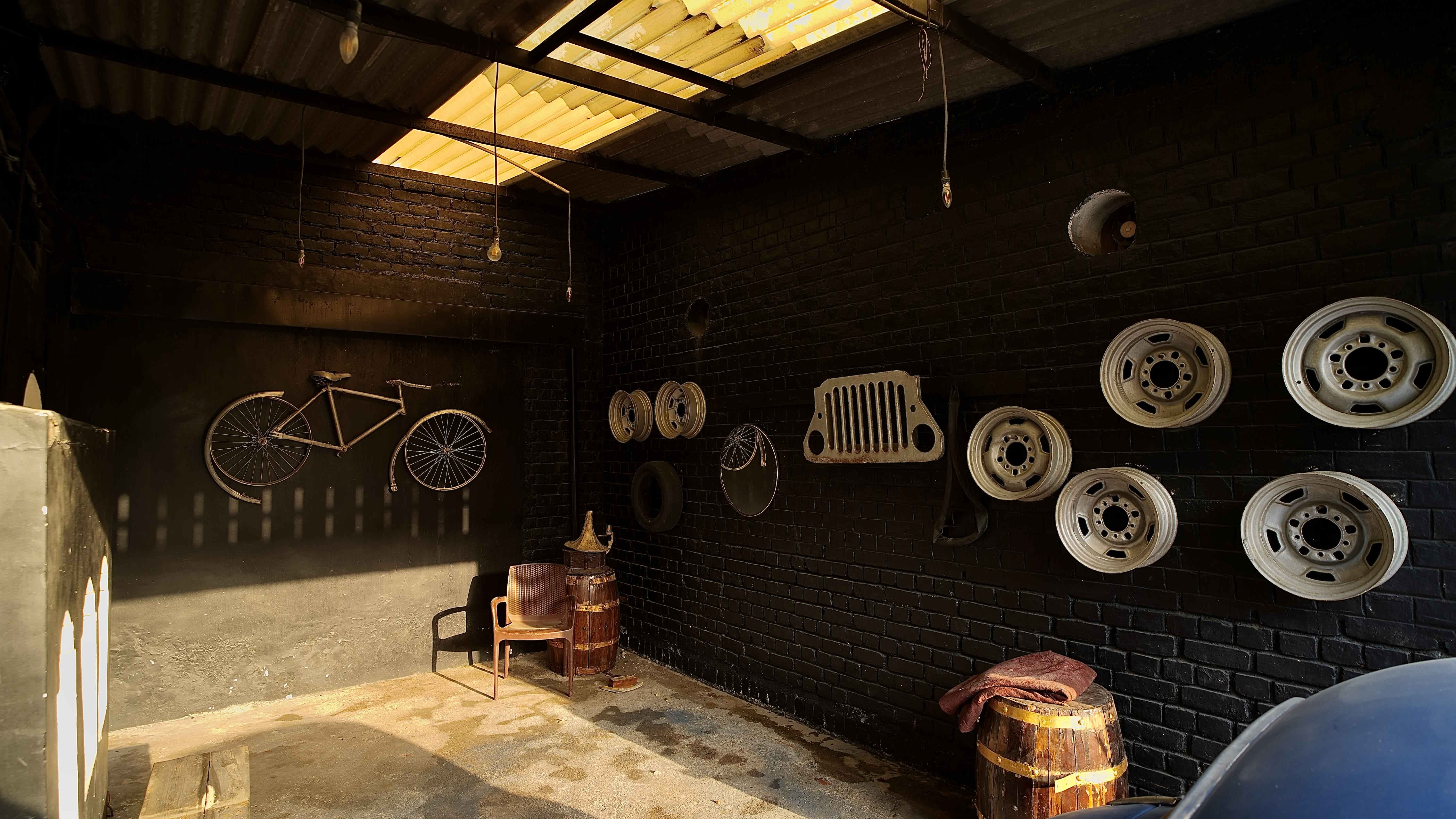 Vintage Car Workshop (2) – pre wedding location in delhi